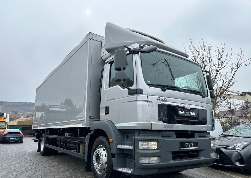 MAN TGM 18.290 TK 1200 R Spectrum THERMO King z Niemiec 8m / 20 palet / winda Klima / OKAZJA - Camião frigorífico: foto 3 MAN TGM 18.290 TK 1200 R Spectrum THERMO King z Niemiec 8m / 20 palet / winda Klima / OKAZJA - Camião frigorífico: foto 3