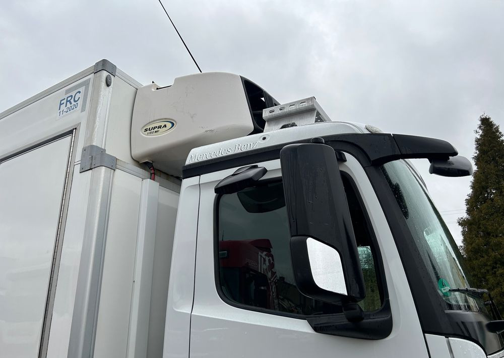 Mercedes-Benz Antos 1824 CARRIER SUPRA 1150 DRZWI + winda i drzwi boczne / 7.7m / z Holandii / KLIMA LEKKI / Axor man Tgm T1000-R THERMO King - Camião frigorífico: foto 2 Mercedes-Benz Antos 1824 CARRIER SUPRA 1150 DRZWI + winda i drzwi boczne / 7.7m / z Holandii / KLIMA LEKKI / Axor man Tgm T1000-R THERMO King - Camião frigorífico: foto 2