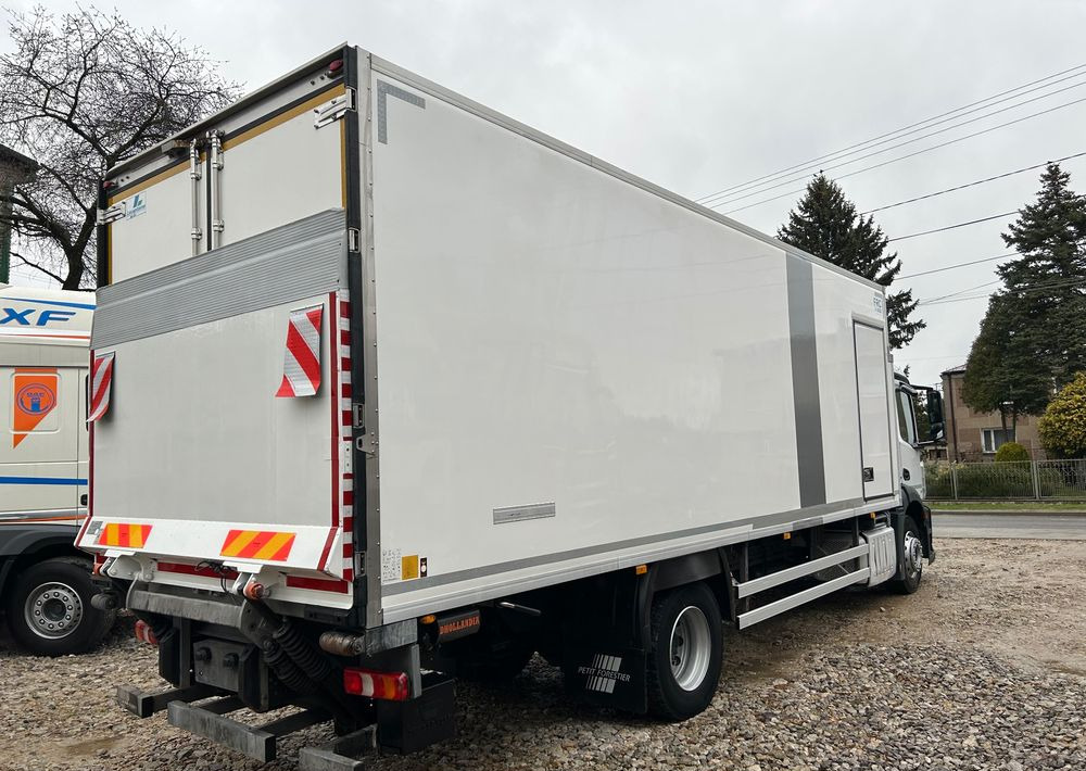 Mercedes-Benz Antos 1824 CARRIER SUPRA 1150 DRZWI + winda i drzwi boczne / 7.7m / z Holandii / KLIMA LEKKI / Axor man Tgm T1000-R THERMO King - Camião frigorífico: foto 3 Mercedes-Benz Antos 1824 CARRIER SUPRA 1150 DRZWI + winda i drzwi boczne / 7.7m / z Holandii / KLIMA LEKKI / Axor man Tgm T1000-R THERMO King - Camião frigorífico: foto 3