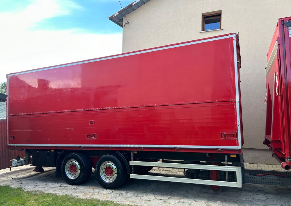Schmitz Cargobull 7.7m OCYNK OSIE MERCEDES ALUFELGI KONTENER TANDEM NAPOJÓWKA OTWIERANY BOK DO NAPOJÓW STAN BDB - Reboque furgão: foto 1 Schmitz Cargobull 7.7m OCYNK OSIE MERCEDES ALUFELGI KONTENER TANDEM NAPOJÓWKA OTWIERANY BOK DO NAPOJÓW STAN BDB - Reboque furgão: foto 1