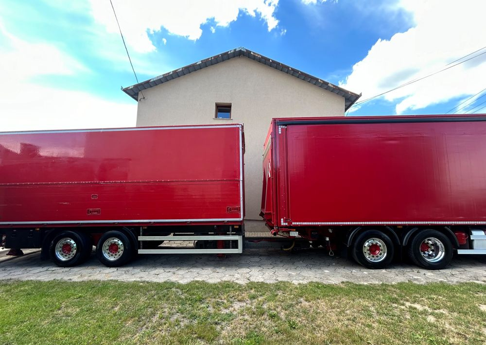 Schmitz Cargobull 7.7m OCYNK OSIE MERCEDES ALUFELGI KONTENER TANDEM NAPOJÓWKA OTWIERANY BOK DO NAPOJÓW STAN BDB - Reboque furgão: foto 2 Schmitz Cargobull 7.7m OCYNK OSIE MERCEDES ALUFELGI KONTENER TANDEM NAPOJÓWKA OTWIERANY BOK DO NAPOJÓW STAN BDB - Reboque furgão: foto 2