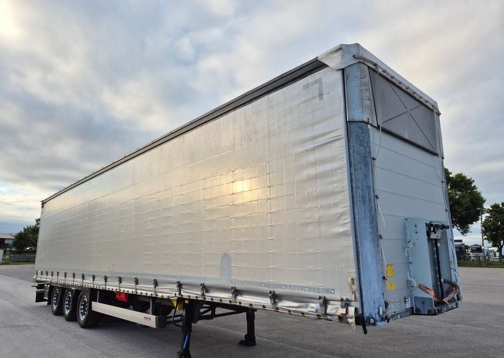 Schmitz Cargobull Varios 2021 podnoszony dach / poziomy jazdy dachu /  od pierwszego właściciela / OKAZJA - Semi-reboque de lona: foto 4 Schmitz Cargobull Varios 2021 podnoszony dach / poziomy jazdy dachu /  od pierwszego właściciela / OKAZJA - Semi-reboque de lona: foto 4