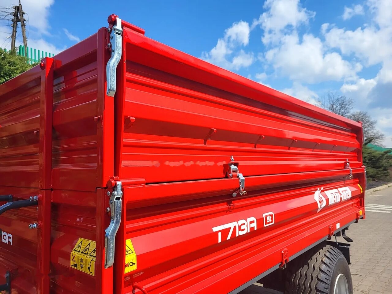 Metal-Fach T703A/1 3,8t - Reboque agrícola: foto 1 Metal-Fach T703A/1 3,8t - Reboque agrícola: foto 1