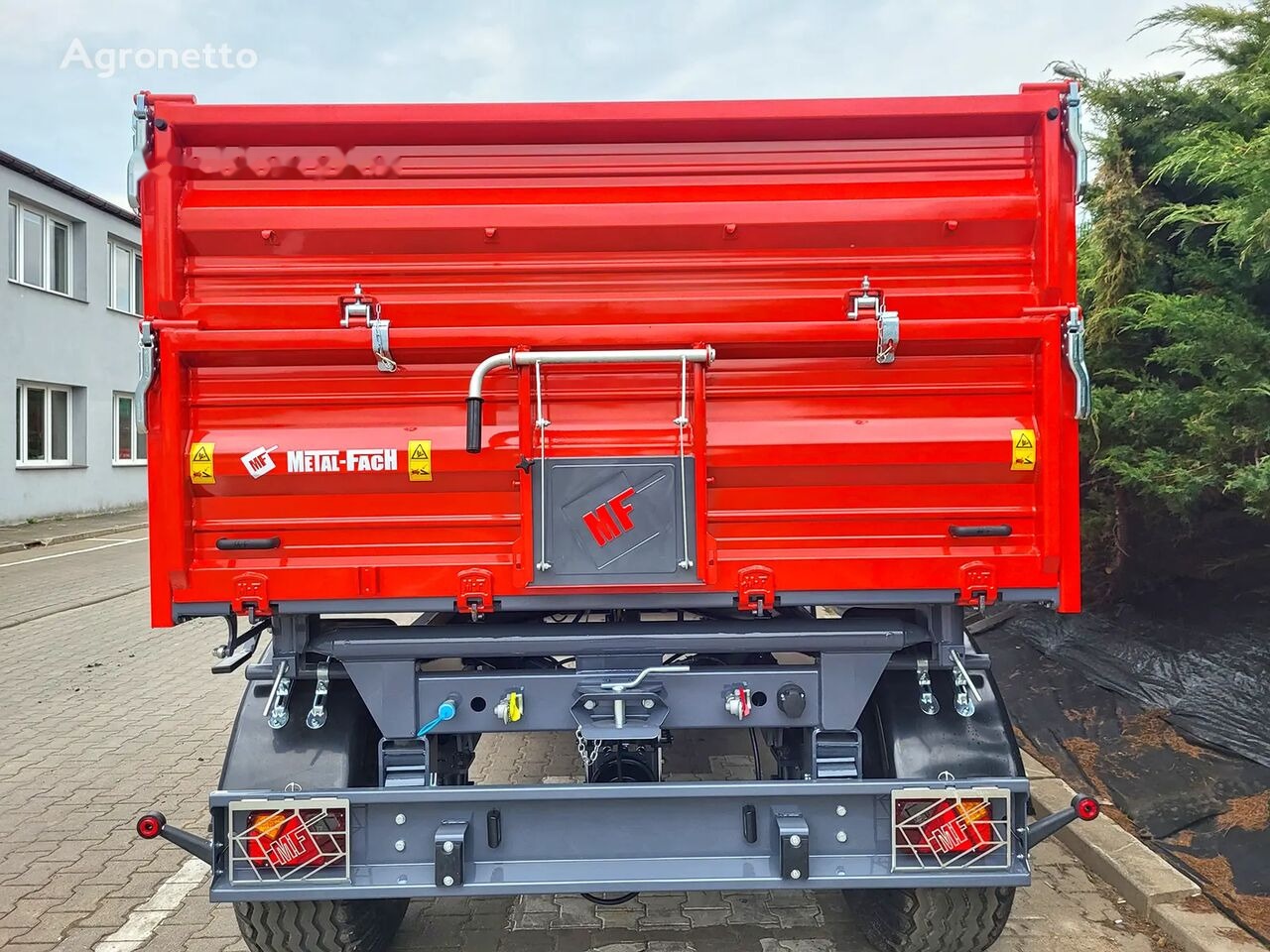 Metal-Fach T710/2 – 8t dwuosiowa - Reboque basculante agrícola: foto 3 Metal-Fach T710/2 – 8t dwuosiowa - Reboque basculante agrícola: foto 3