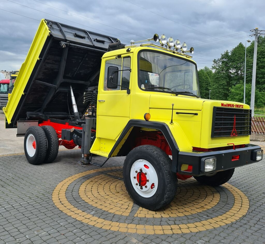 IVECO MAGIRUS STRALIS kiper 4x4 + HDS - Camião basculante, Camião grua: foto 1 IVECO MAGIRUS STRALIS kiper 4x4 + HDS - Camião basculante, Camião grua: foto 1