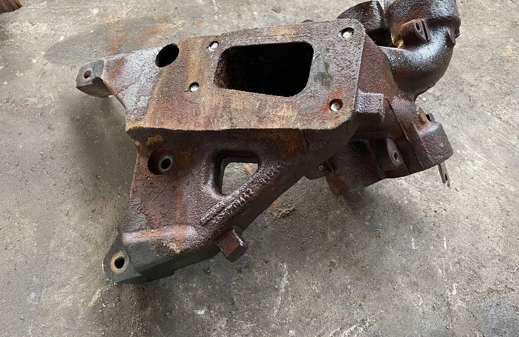 Scania R 730 V8 1906965 Scania R 730 V8 1906965 truck - Colector de escape para Camião: foto 5 Scania R 730 V8 1906965 Scania R 730 V8 1906965 truck - Colector de escape para Camião: foto 5