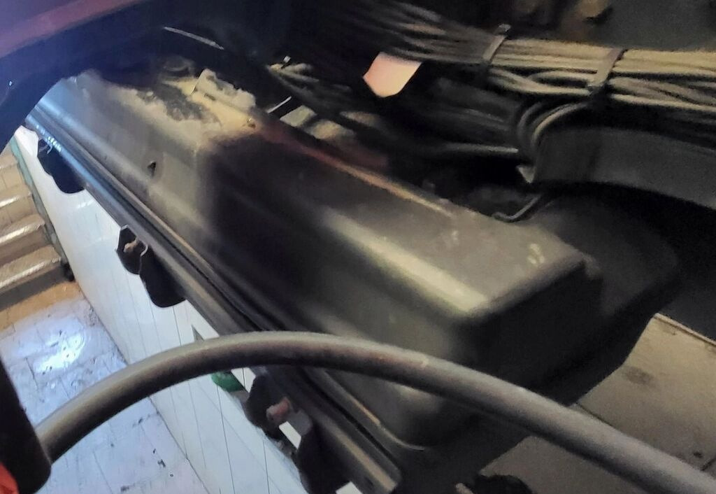 Scania R Euro6 2173147 2140807 Scania R Euro6 2173147 2140807 truck - Tanque para AdBlue para Camião: foto 2 Scania R Euro6 2173147 2140807 Scania R Euro6 2173147 2140807 truck - Tanque para AdBlue para Camião: foto 2