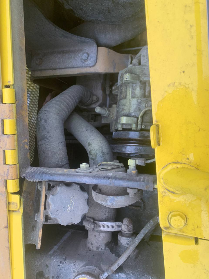 Buldôzer CATERPILLAR D5G: foto 9