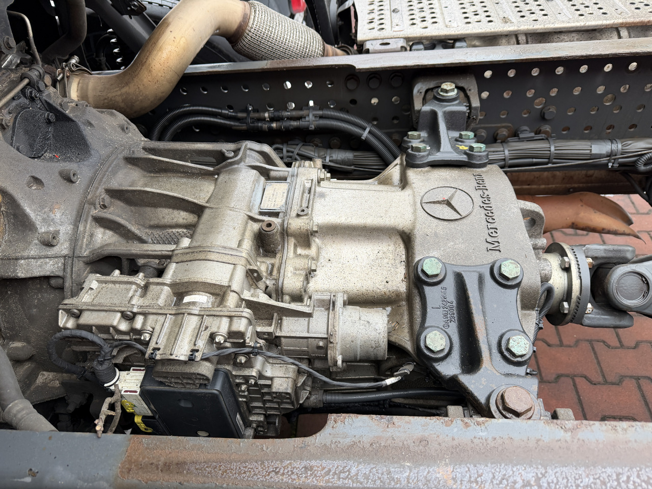 Mercedes Atego III Antos G140-8 - Caixa de velocidade: foto 1 Mercedes Atego III Antos G140-8 - Caixa de velocidade: foto 1