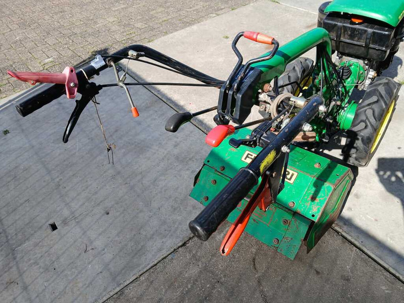 Ferrari 307 - Mini trator: foto 5 Ferrari 307 - Mini trator: foto 5