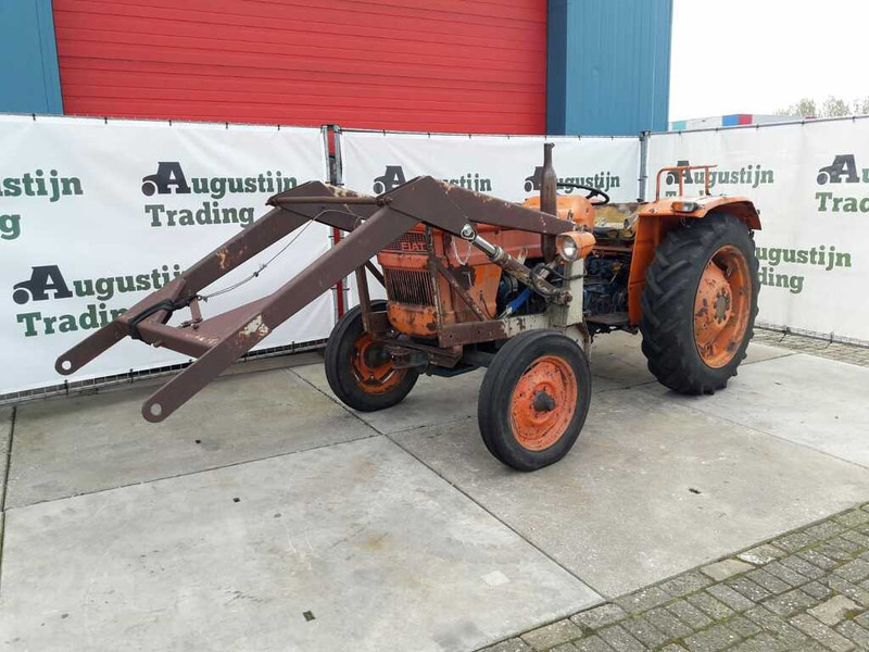 Trator Fiat 450: foto 15
