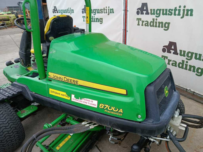 John Deere 8700 A - Cortador de grama: foto 2 John Deere 8700 A - Cortador de grama: foto 2