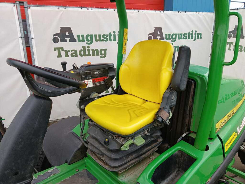 John Deere 8700 A - Cortador de grama: foto 3 John Deere 8700 A - Cortador de grama: foto 3