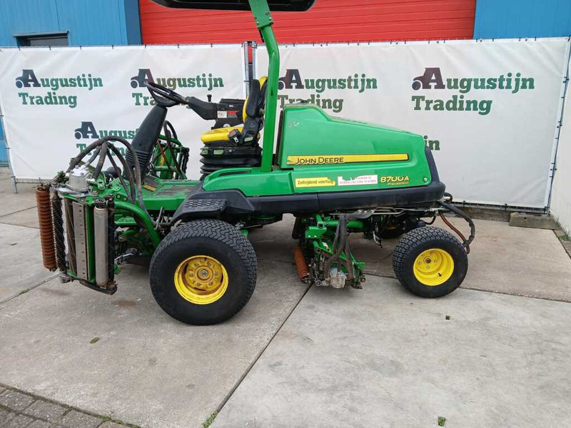 John Deere 8700A - Cortador de grama: foto 5 John Deere 8700A - Cortador de grama: foto 5
