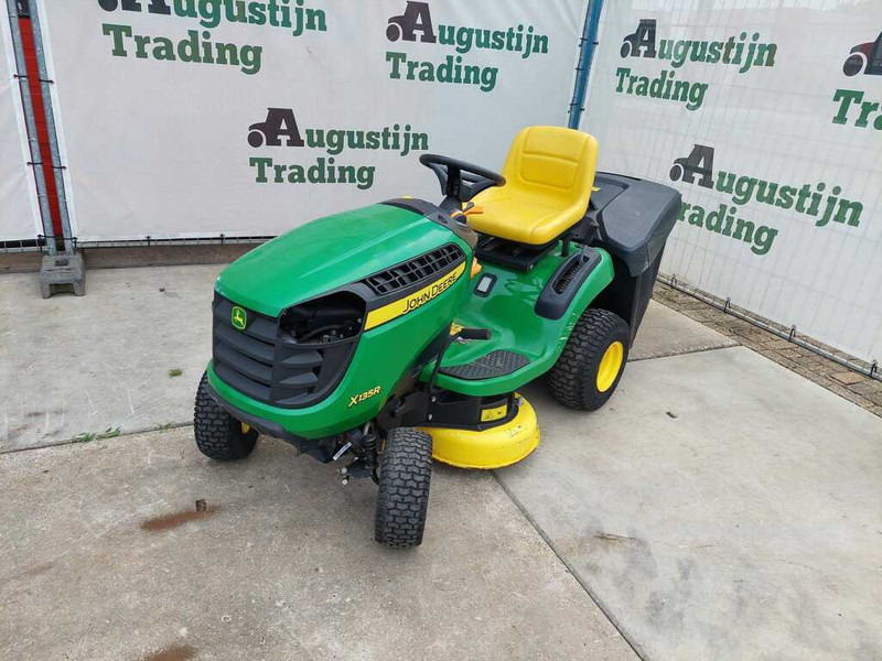 John Deere X 135R - Cortador de grama: foto 5 John Deere X 135R - Cortador de grama: foto 5
