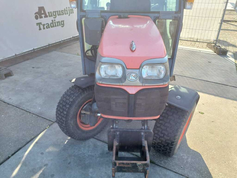 Kubota B2530 - Mini trator: foto 3 Kubota B2530 - Mini trator: foto 3