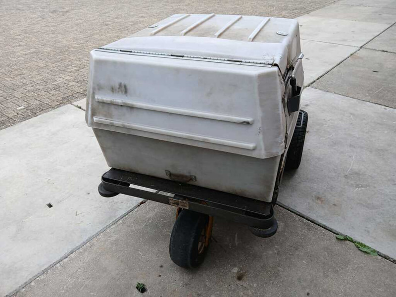 Walker 20 HP - Cortador de grama: foto 3 Walker 20 HP - Cortador de grama: foto 3