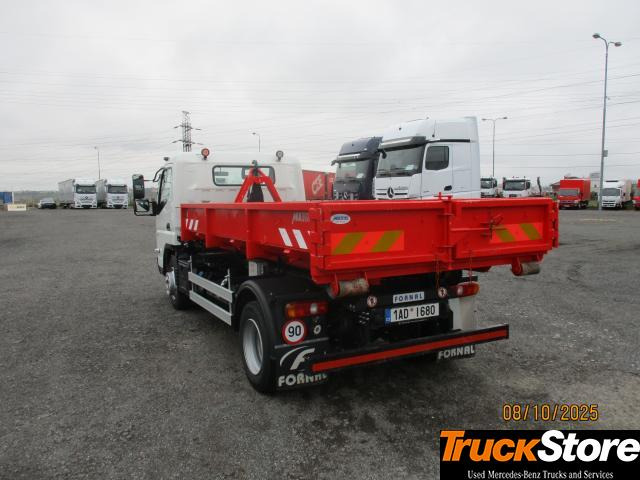 FUSO Canter 7C15 - Camião polibenne: foto 5 FUSO Canter 7C15 - Camião polibenne: foto 5