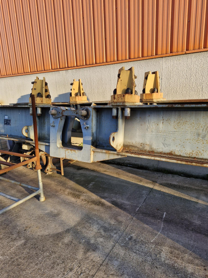 Liebherr 71EC B kreuz 3,80x3,80m - Guindaste: foto 1 Liebherr 71EC B kreuz 3,80x3,80m - Guindaste: foto 1