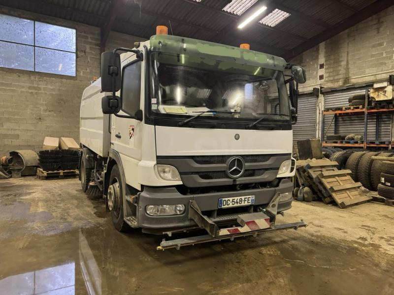 Mercedes Atego 1524 - Varredora urbana: foto 1 Mercedes Atego 1524 - Varredora urbana: foto 1