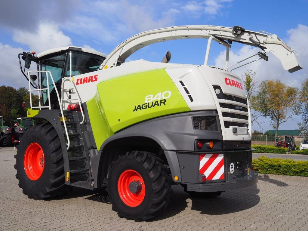 Claas Jaguar 840 4WD - Picadora de forragem automotriz: foto 2 Claas Jaguar 840 4WD - Picadora de forragem automotriz: foto 2