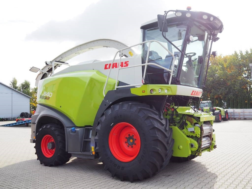 Claas Jaguar 840 4WD - Picadora de forragem automotriz: foto 4 Claas Jaguar 840 4WD - Picadora de forragem automotriz: foto 4