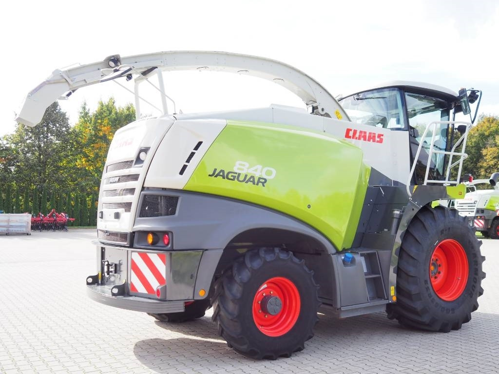 Claas Jaguar 840 4WD - Picadora de forragem automotriz: foto 3 Claas Jaguar 840 4WD - Picadora de forragem automotriz: foto 3