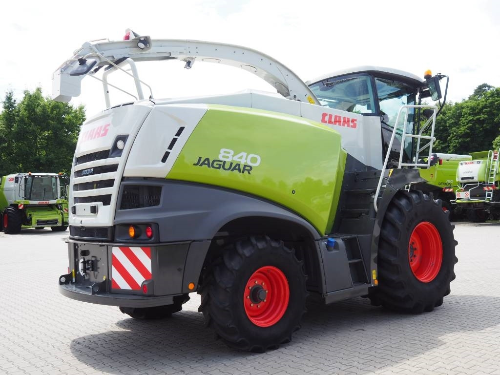 Claas Jaguar 840 - Picadora de forragem automotriz: foto 3 Claas Jaguar 840 - Picadora de forragem automotriz: foto 3