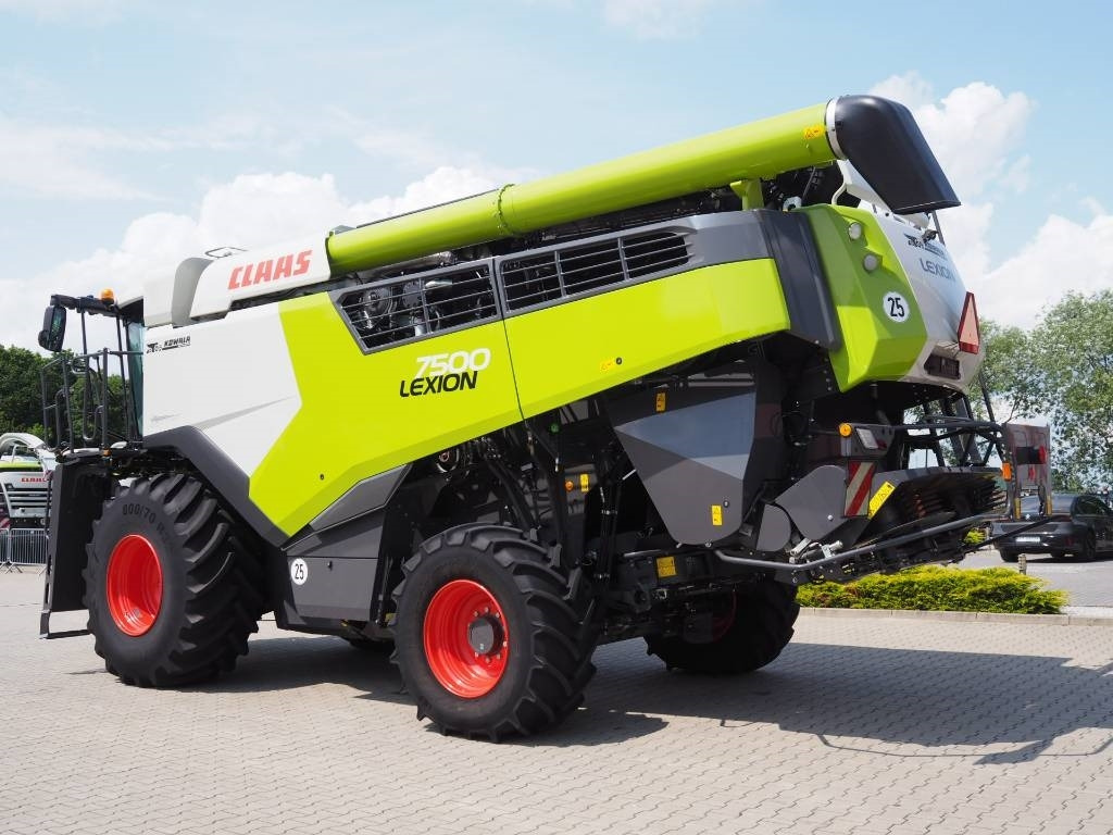 Claas Lexion 7500 + V930 - Ceifeira debulhadora: foto 2 Claas Lexion 7500 + V930 - Ceifeira debulhadora: foto 2