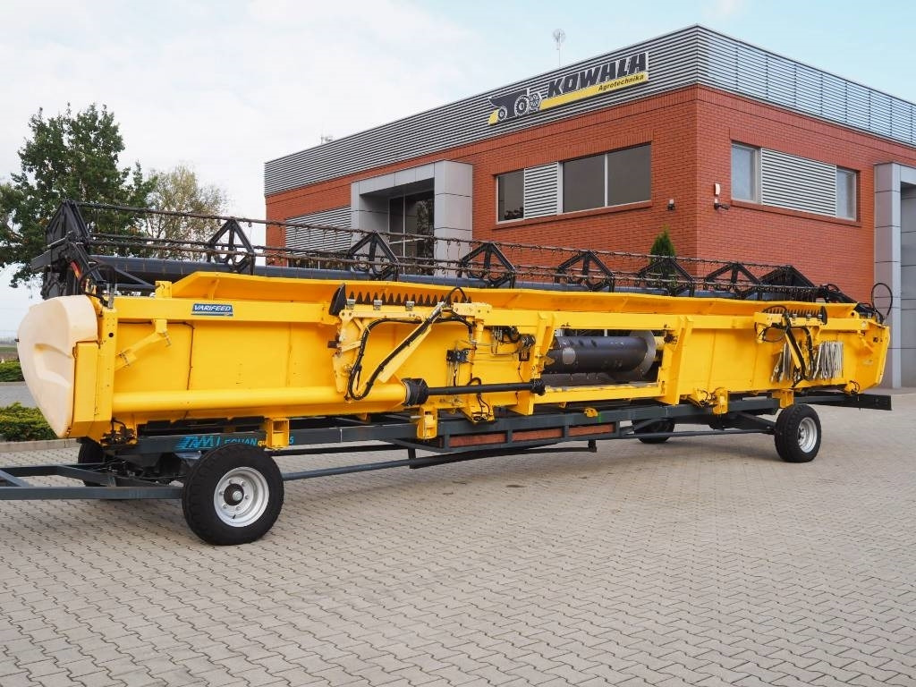 Ceifeira debulhadora New Holland CR 9090: foto 11