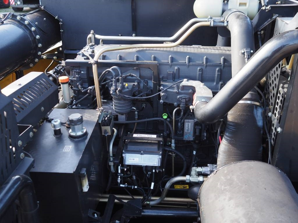 Ceifeira debulhadora New Holland CR 9090: foto 8