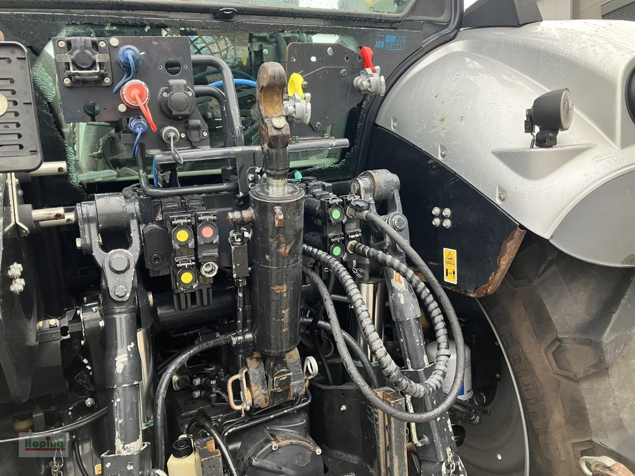 Deutz-Fahr 6185 Agrotron TTV Vo - Trator: foto 4 Deutz-Fahr 6185 Agrotron TTV Vo - Trator: foto 4