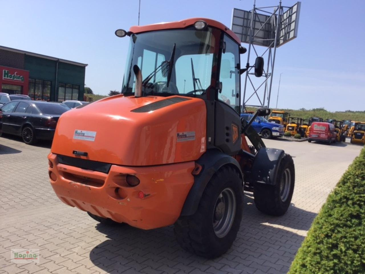 Pá carregadora de rodas JCB 409: foto 6