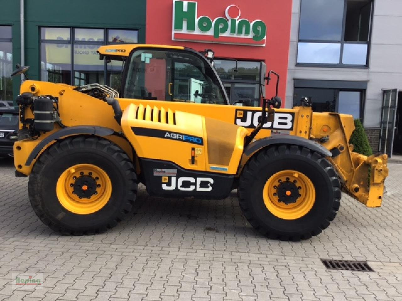 JCB 560-80 Agri Pro - Empilhador telescópico: foto 1 JCB 560-80 Agri Pro - Empilhador telescópico: foto 1