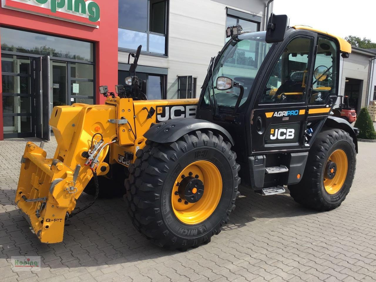 JCB 560-80 Agri Pro - Empilhador telescópico: foto 2 JCB 560-80 Agri Pro - Empilhador telescópico: foto 2