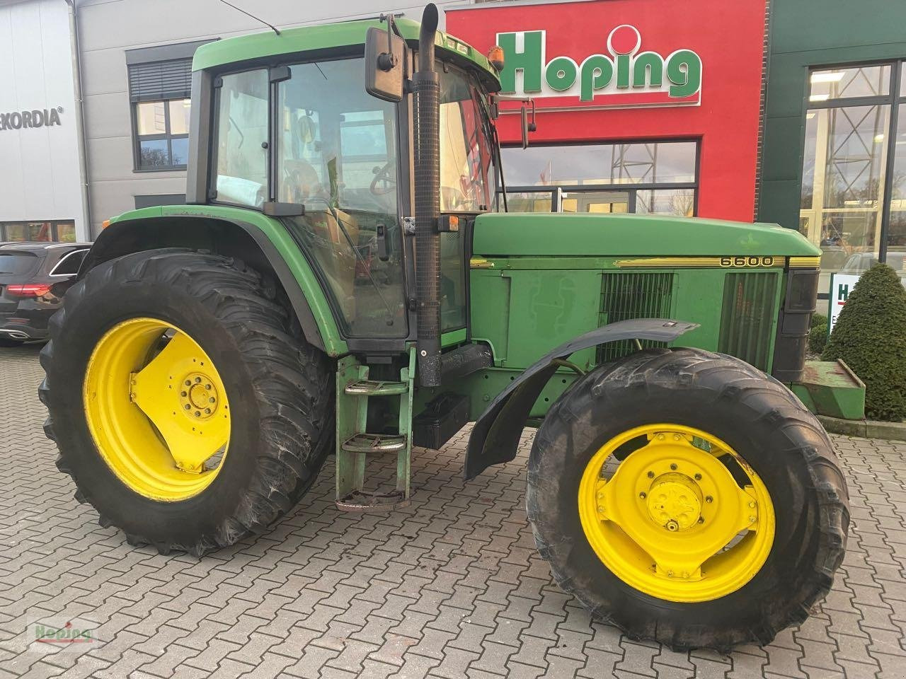 John Deere 6600 - Trator: foto 1 John Deere 6600 - Trator: foto 1