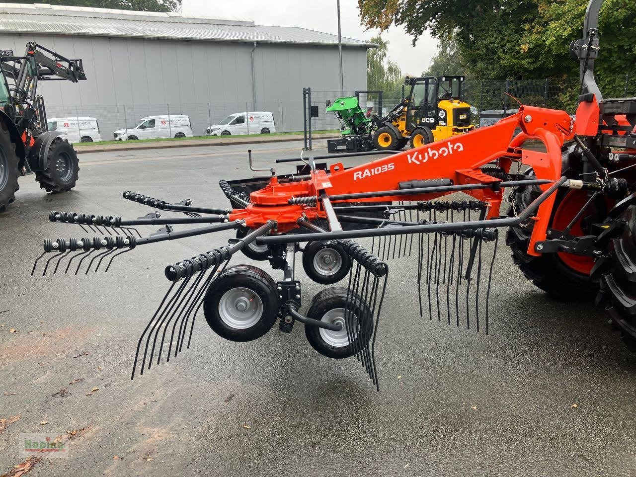 Kubota RA1035 - Ancinho enleirador: foto 3 Kubota RA1035 - Ancinho enleirador: foto 3