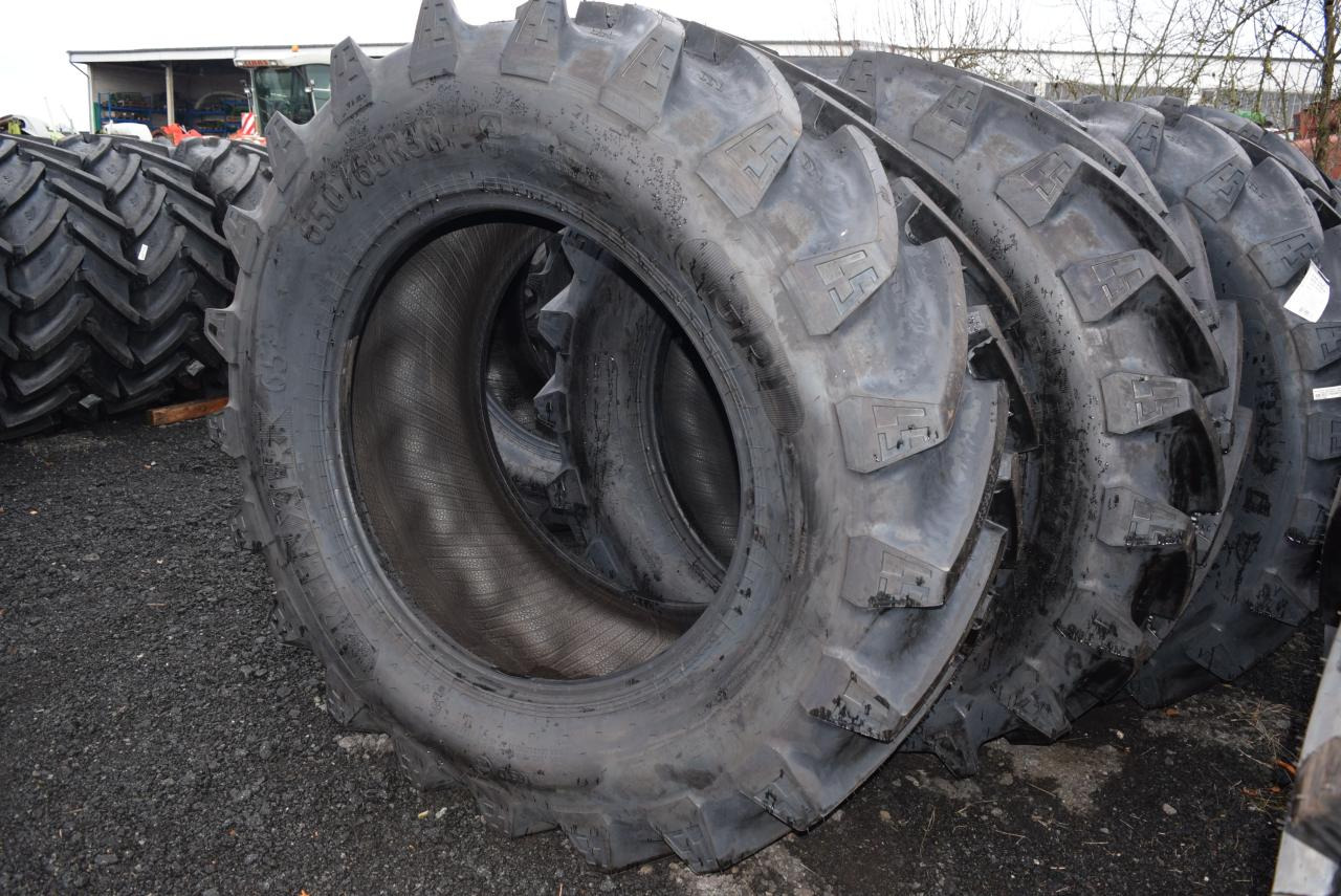 650/65R38 *GRI* - Pneu: foto 1 650/65R38 *GRI* - Pneu: foto 1