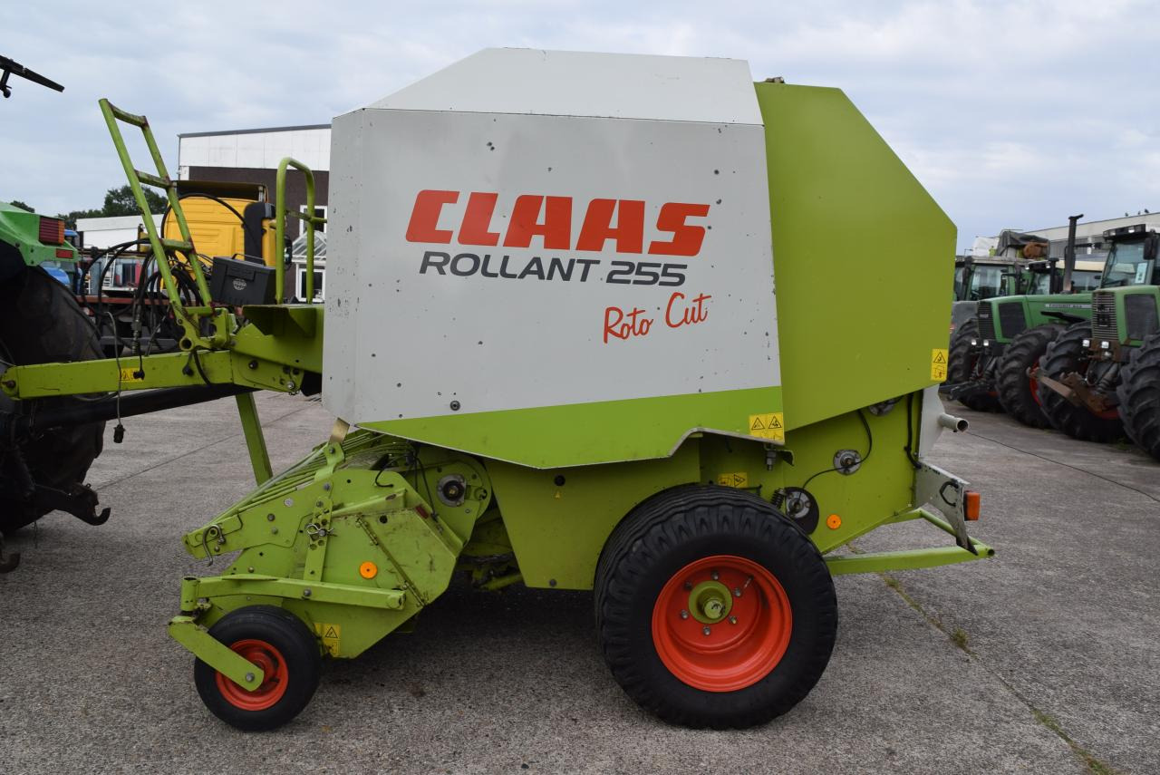 CLAAS Rollant 255 RC - Enfardadeira de fardos redondos: foto 1 CLAAS Rollant 255 RC - Enfardadeira de fardos redondos: foto 1