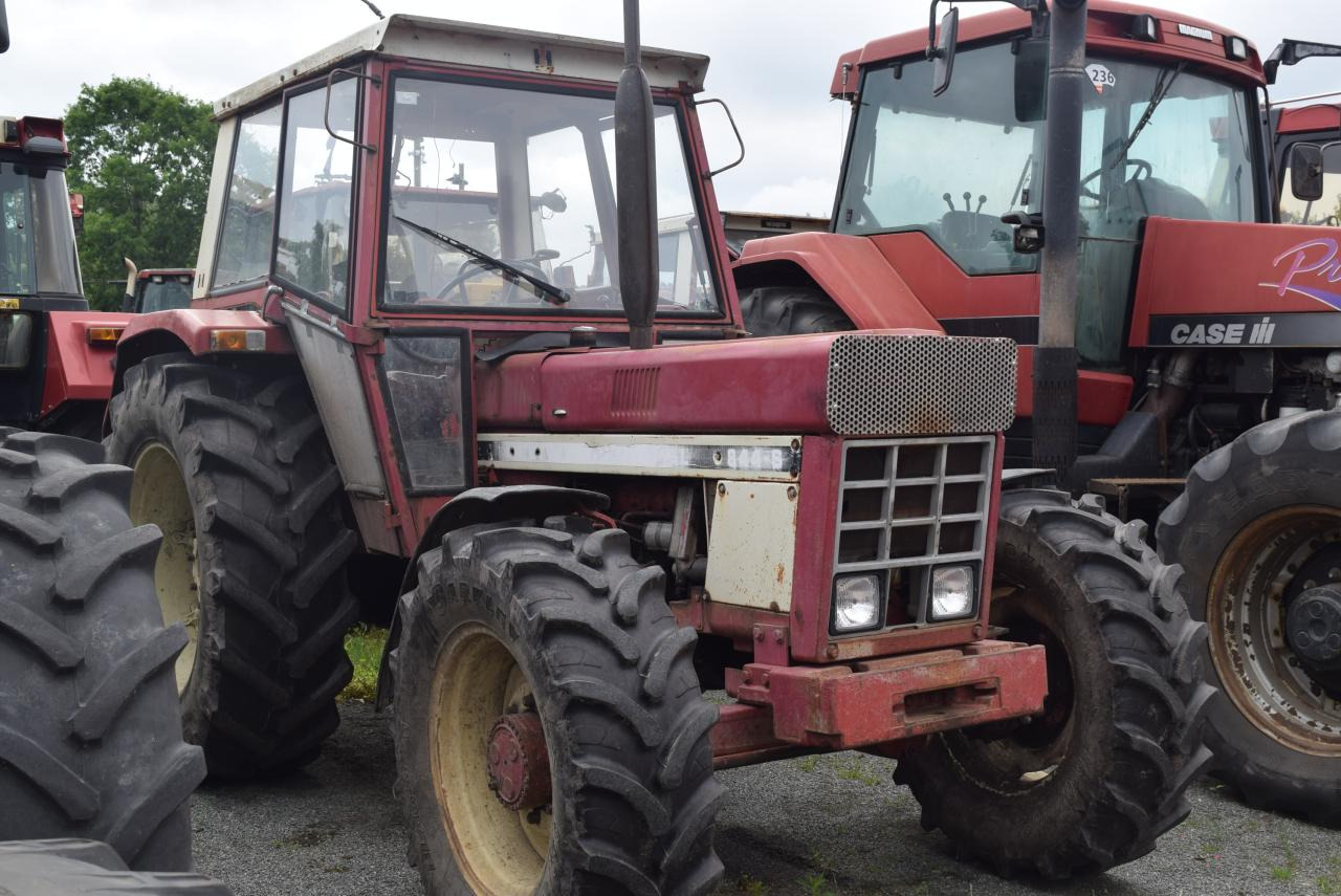 Case-IH 844 A/S - Trator: foto 1 Case-IH 844 A/S - Trator: foto 1