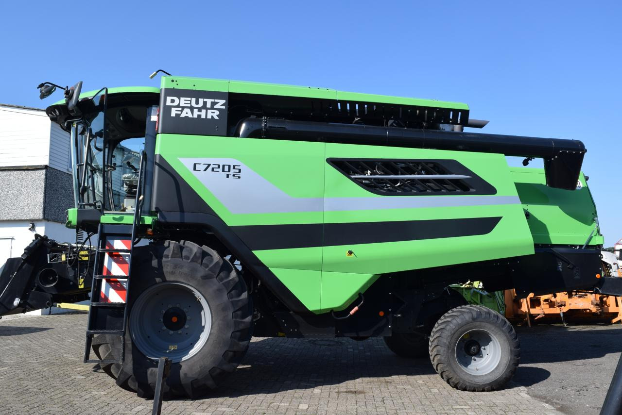 Deutz-Fahr C 7205 TS - Ceifeira debulhadora: foto 2 Deutz-Fahr C 7205 TS - Ceifeira debulhadora: foto 2