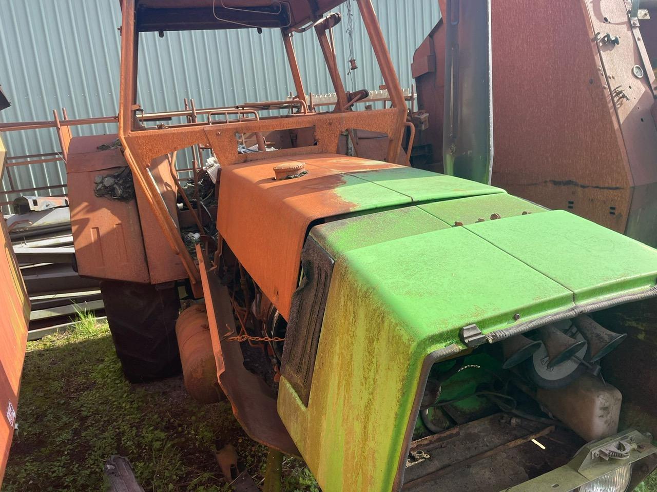 Deutz-Fahr DX 6.10 *zur Teileverwertung* - Trator: foto 2 Deutz-Fahr DX 6.10 *zur Teileverwertung* - Trator: foto 2