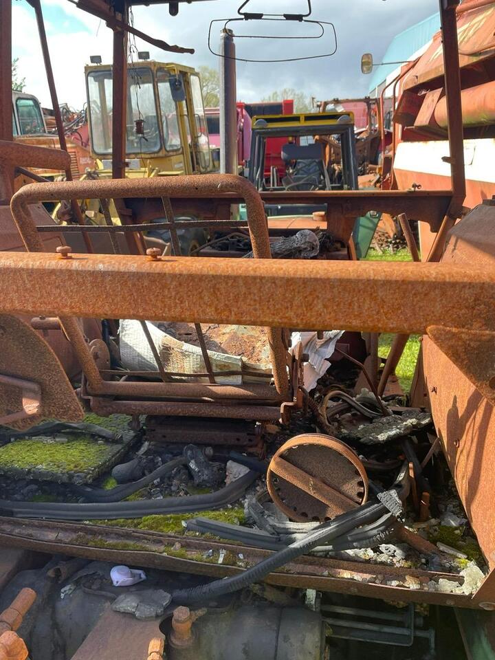 Deutz-Fahr DX 6.10 *zur Teileverwertung* - Trator: foto 4 Deutz-Fahr DX 6.10 *zur Teileverwertung* - Trator: foto 4