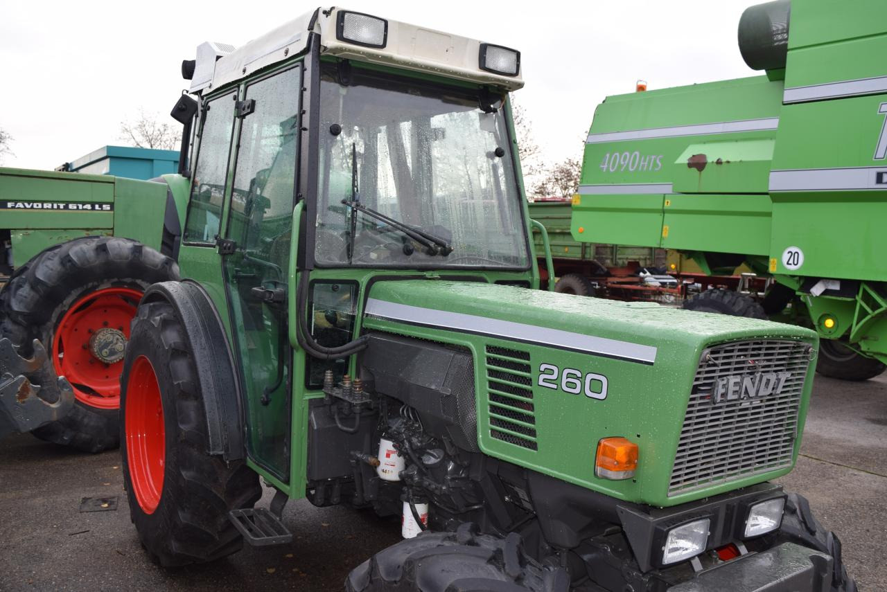 Fendt 260 V - Tractor pernalta: foto 3 Fendt 260 V - Tractor pernalta: foto 3