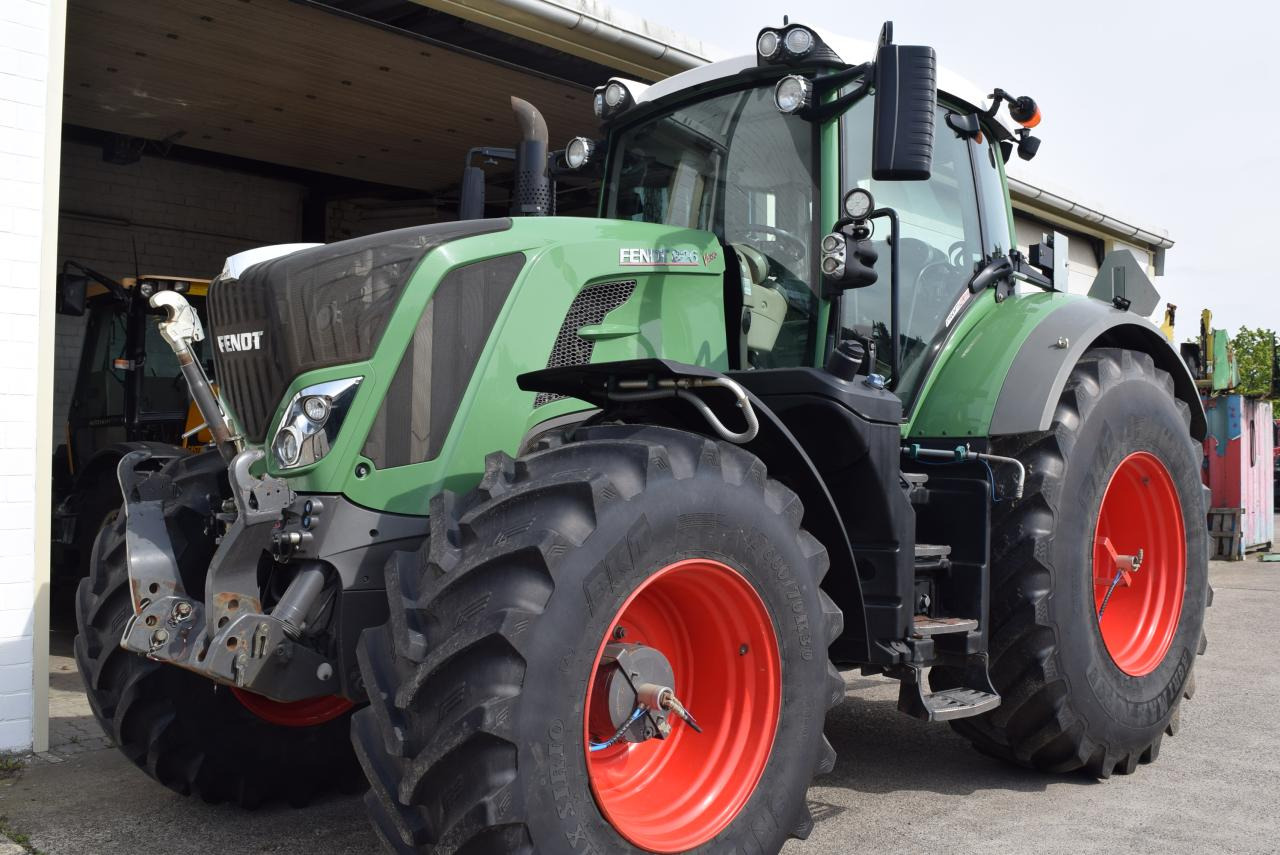 Fendt 826 Vario ProfiPlus, - Trator: foto 3 Fendt 826 Vario ProfiPlus, - Trator: foto 3