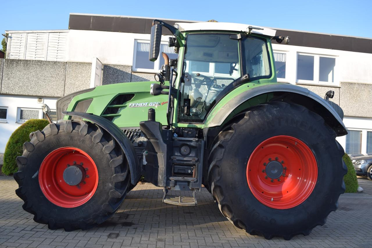 Fendt 826 Vario SCR - Trator: foto 3 Fendt 826 Vario SCR - Trator: foto 3
