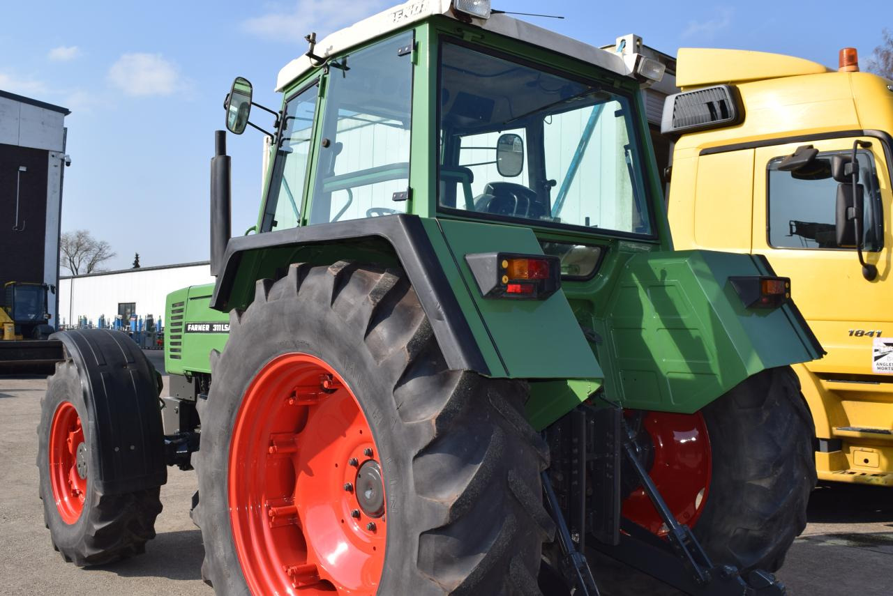 Fendt Farmer 311 LSA - Trator: foto 4 Fendt Farmer 311 LSA - Trator: foto 4