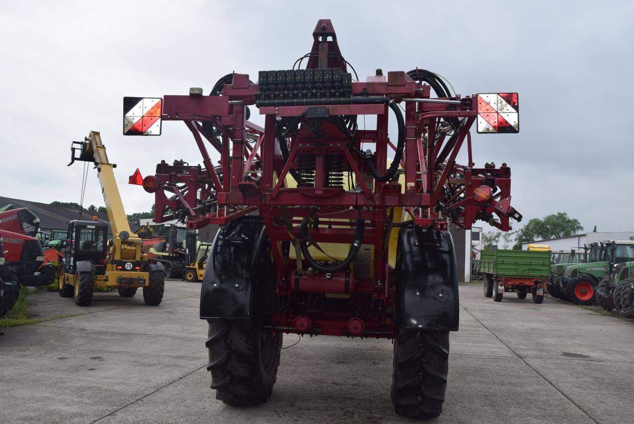 Hardi Commander 6600 i - Pulverizador de arrastar: foto 4 Hardi Commander 6600 i - Pulverizador de arrastar: foto 4