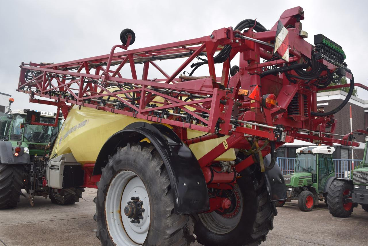 Hardi Commander 6600 i - Pulverizador de arrastar: foto 3 Hardi Commander 6600 i - Pulverizador de arrastar: foto 3