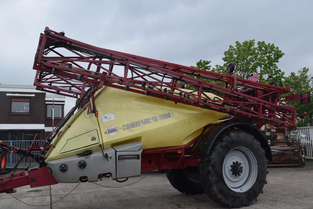 Hardi Commander 6600 i - Pulverizador de arrastar: foto 2 Hardi Commander 6600 i - Pulverizador de arrastar: foto 2